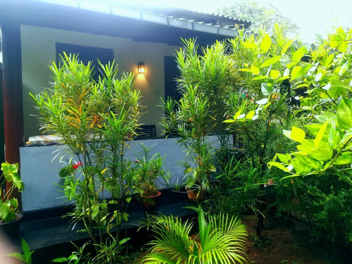 Lakmal Homestay ,10 Minutes To Sigiriya Rock Eksteriør billede